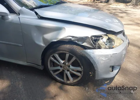 2006 Lexus Is 350 z USA, uszkodzony, nr VIN JTHBE262X65009443